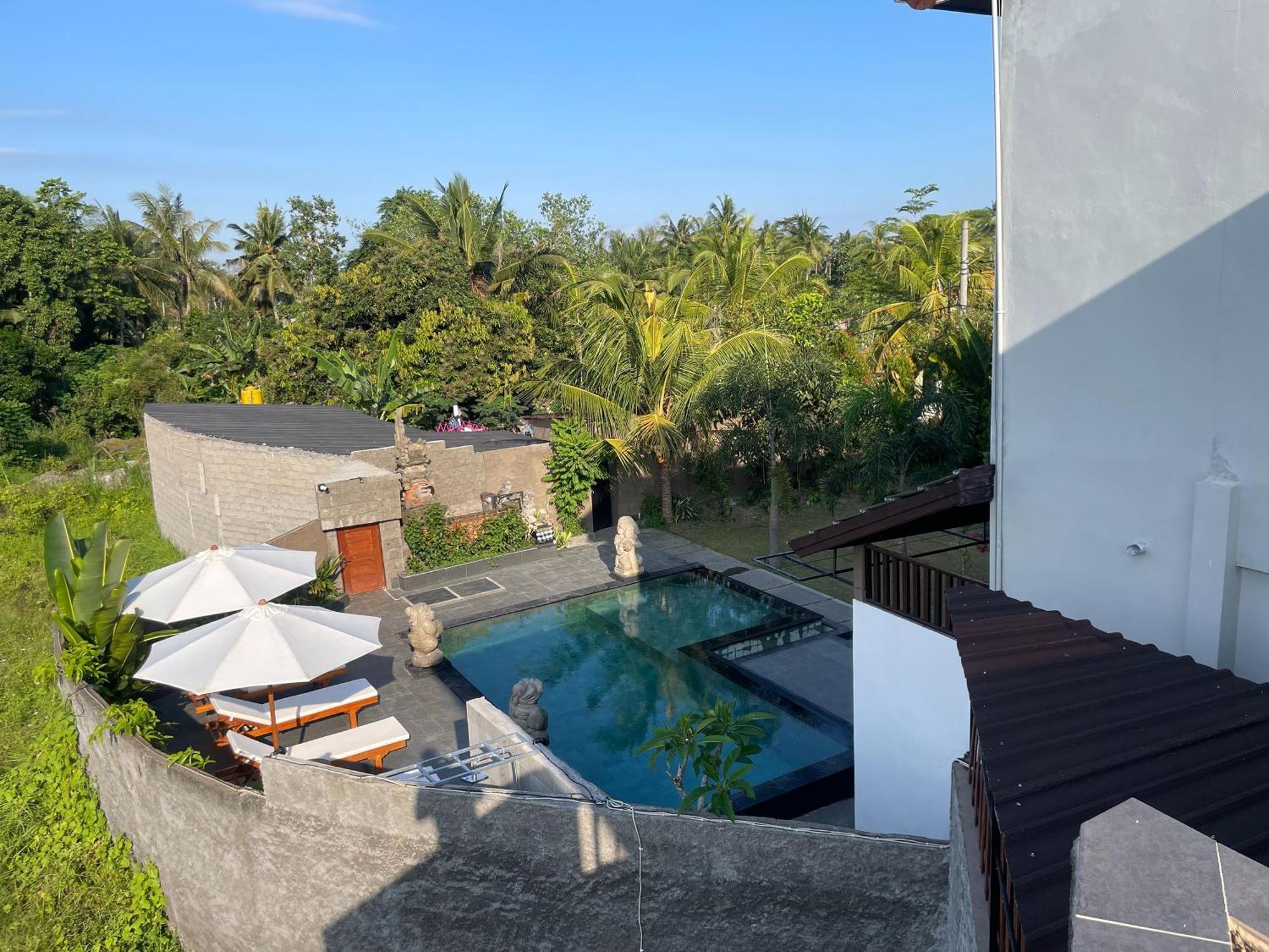 Nivaluma Hotel Ubud  Exterior photo